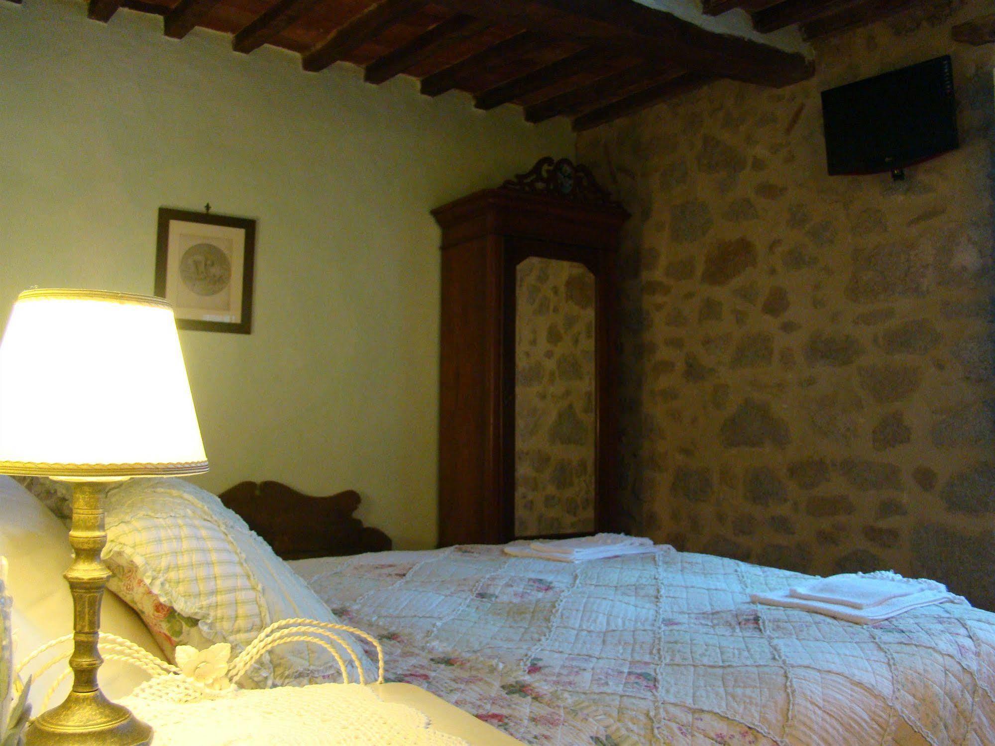 Borgo Tepolini Country House Bed & Breakfast Castel del Piano  Exterior photo